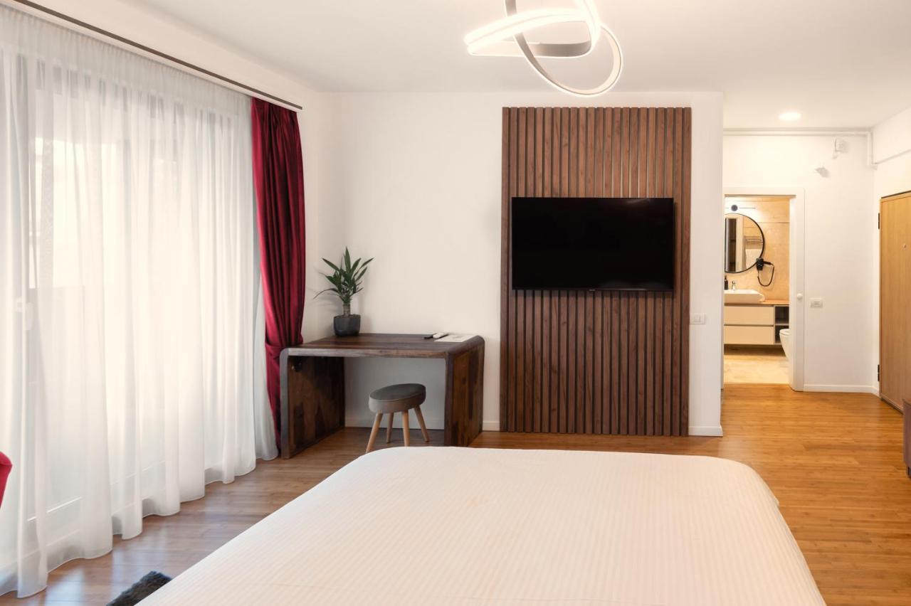 Pitesti Residence Luaran gambar