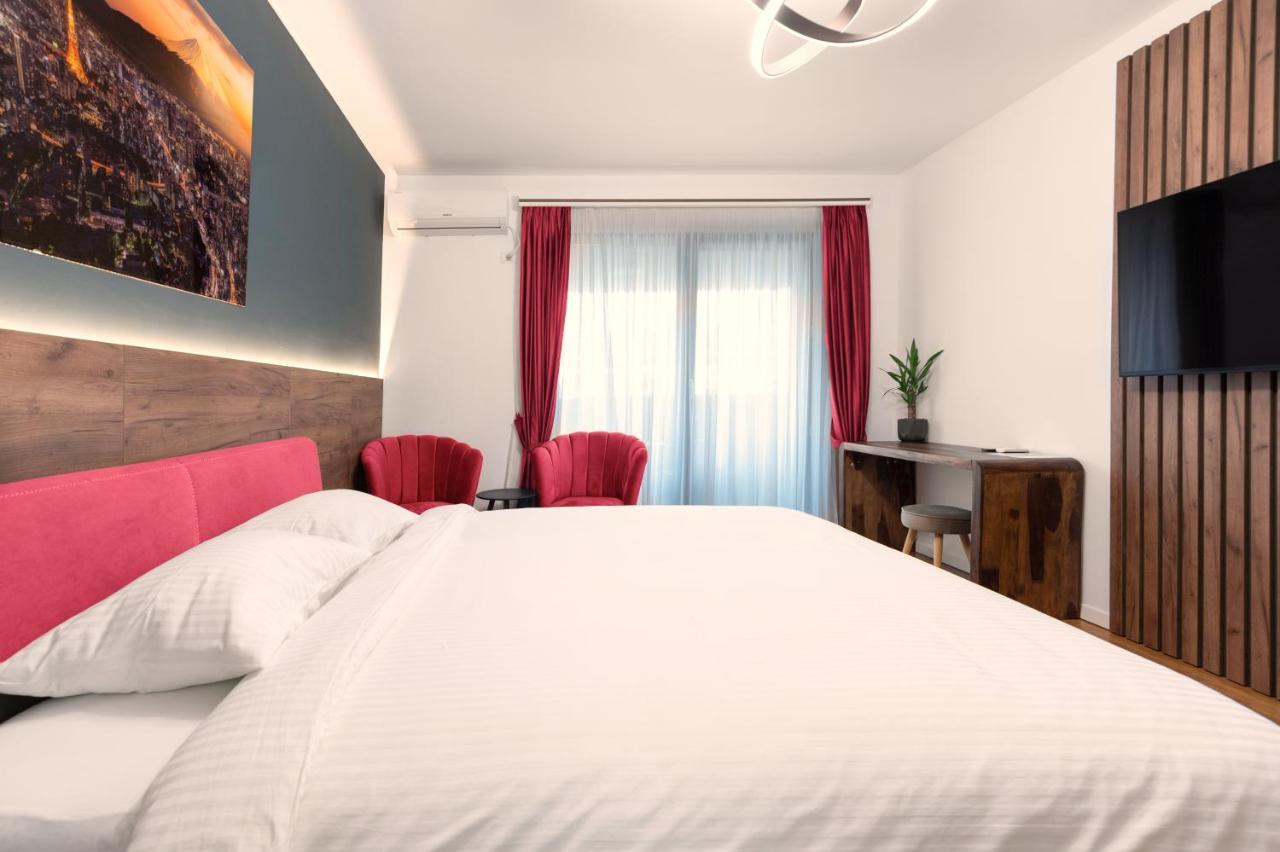 Pitesti Residence Luaran gambar