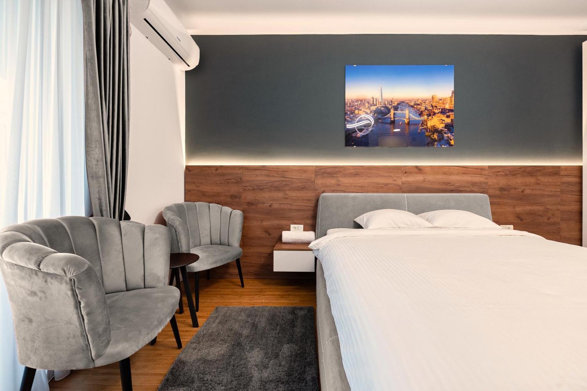 Pitesti Residence Luaran gambar