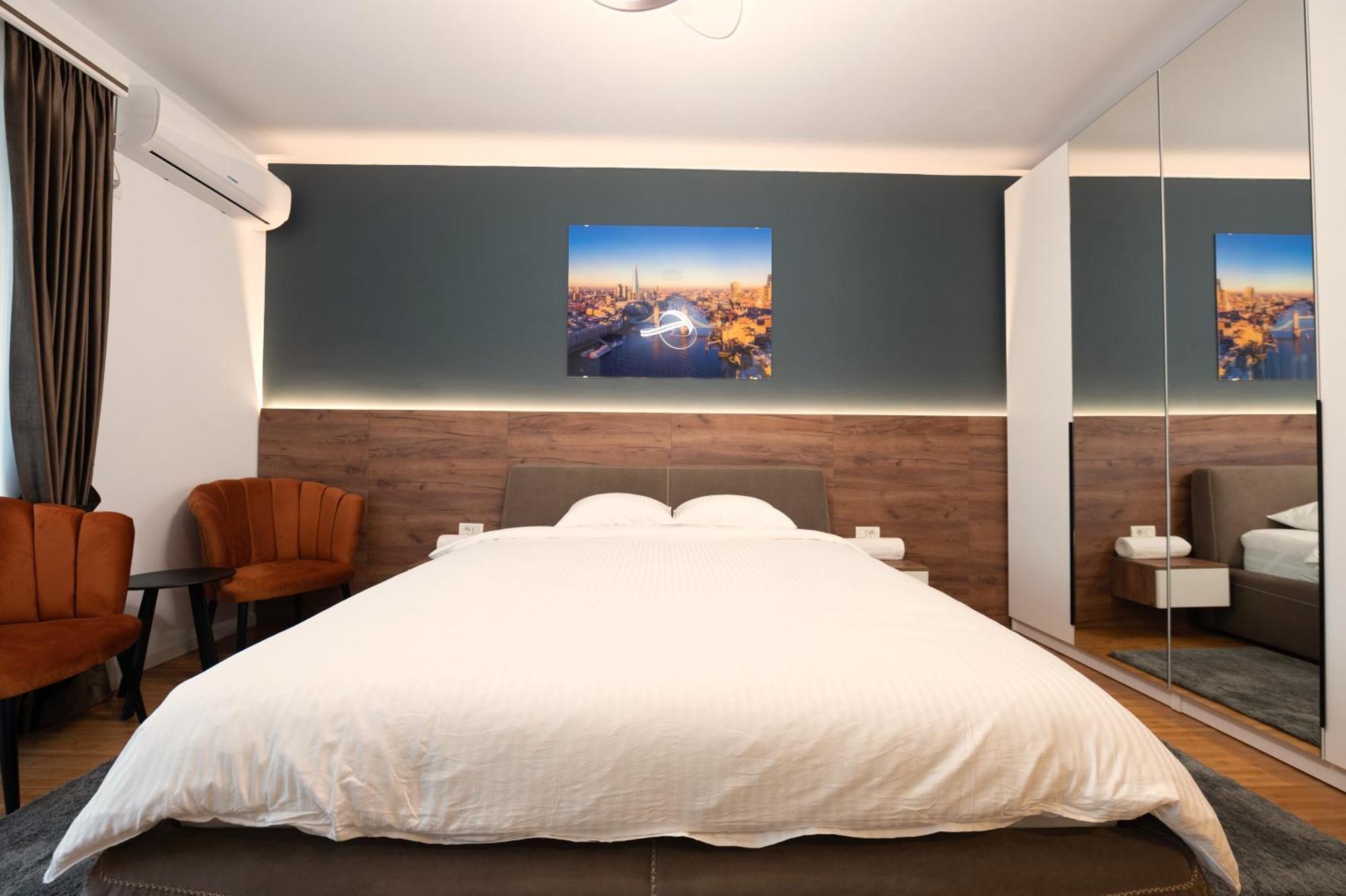 Pitesti Residence Luaran gambar