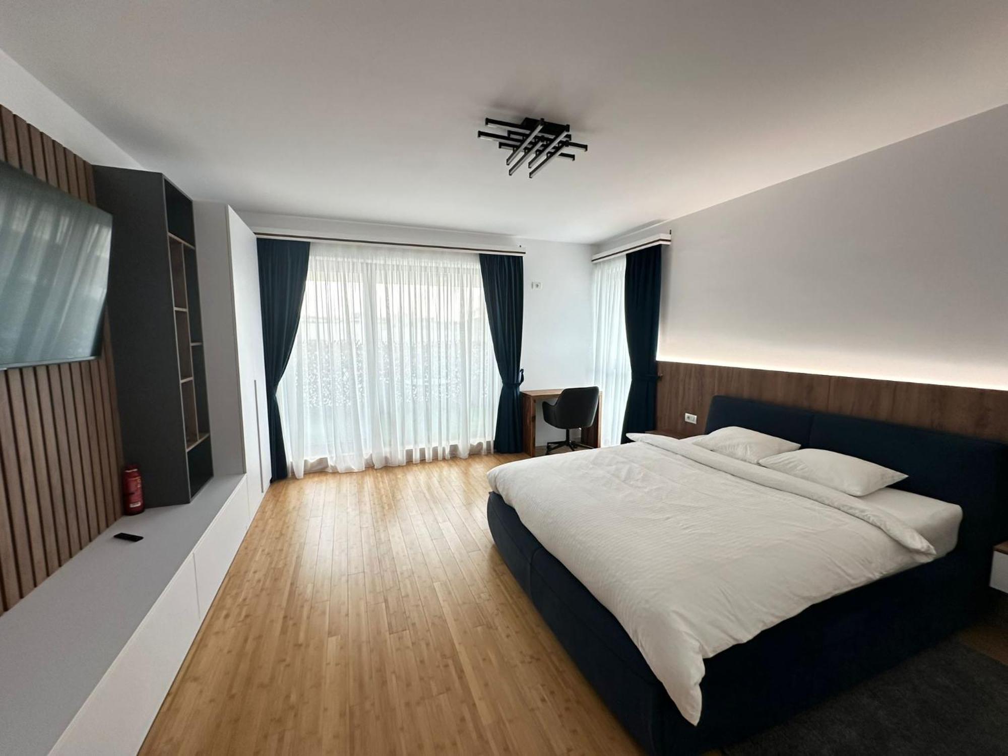 Pitesti Residence Luaran gambar
